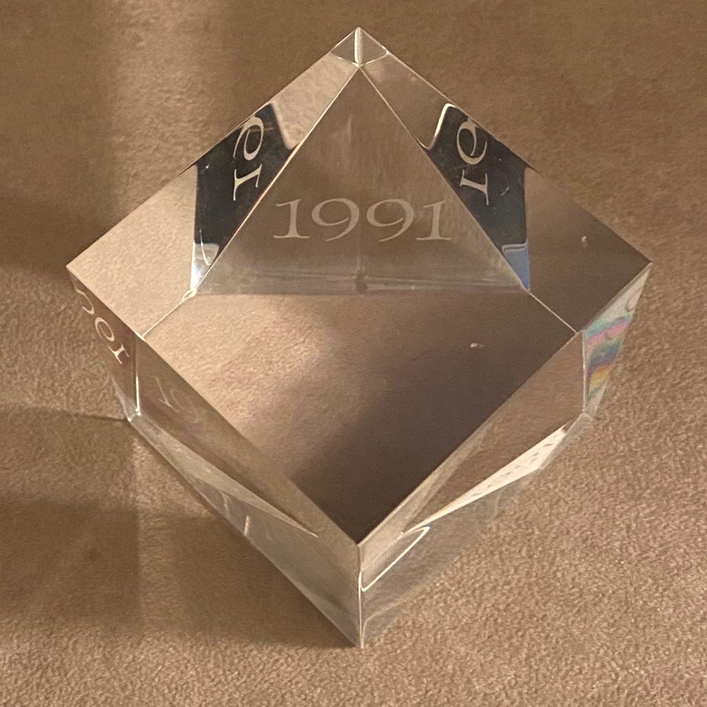 VINTAGE STEUBEN CRYSTAL CUBE PRISM by Paul Schulze